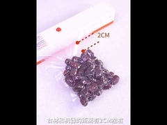 Phương pháp sử dụng một máy bơm chân không nhỏ là gì?